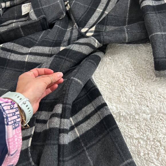 Abercrombie Fitch Sz XL Wool Wrap Grey Plaid Belted Winter Coat Missing Belt** - Picture 4 of 5